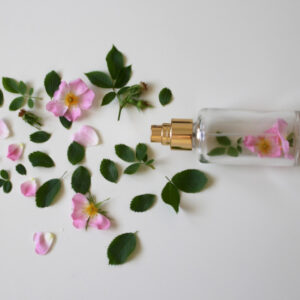 Rosenvand for huden - Glow Nordic ægte rosenvand Hudoghårpleje